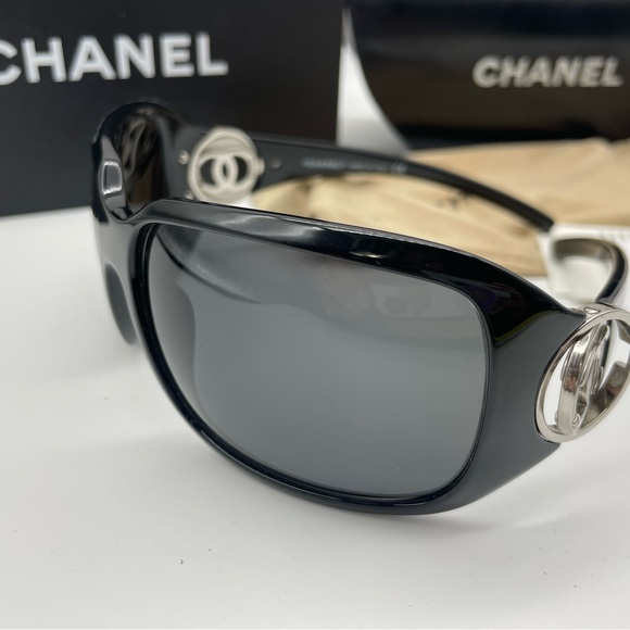 Chanel Black Sunglasses - Picture 5 of 8